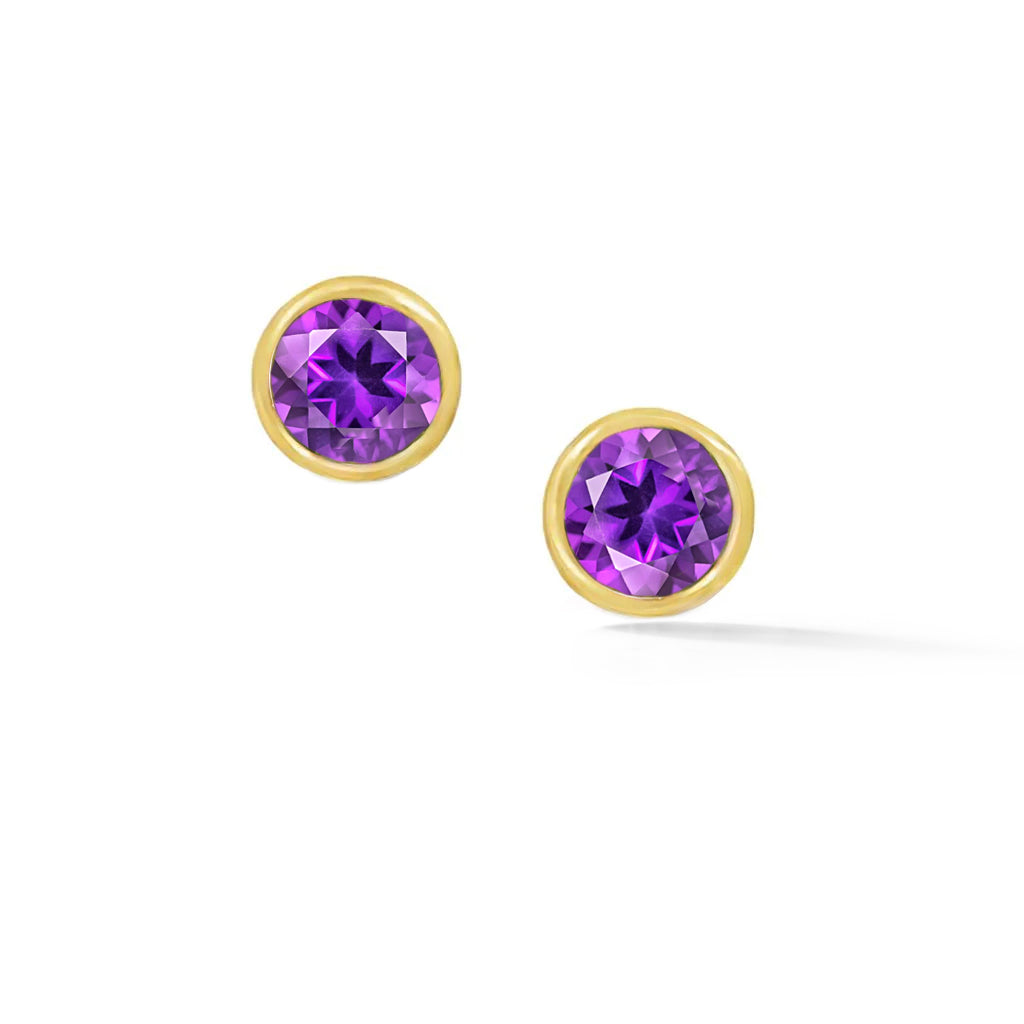 Satin 18k yellow gold bezel-set stud earrings with round brilliant-cut amethyst gemstones
